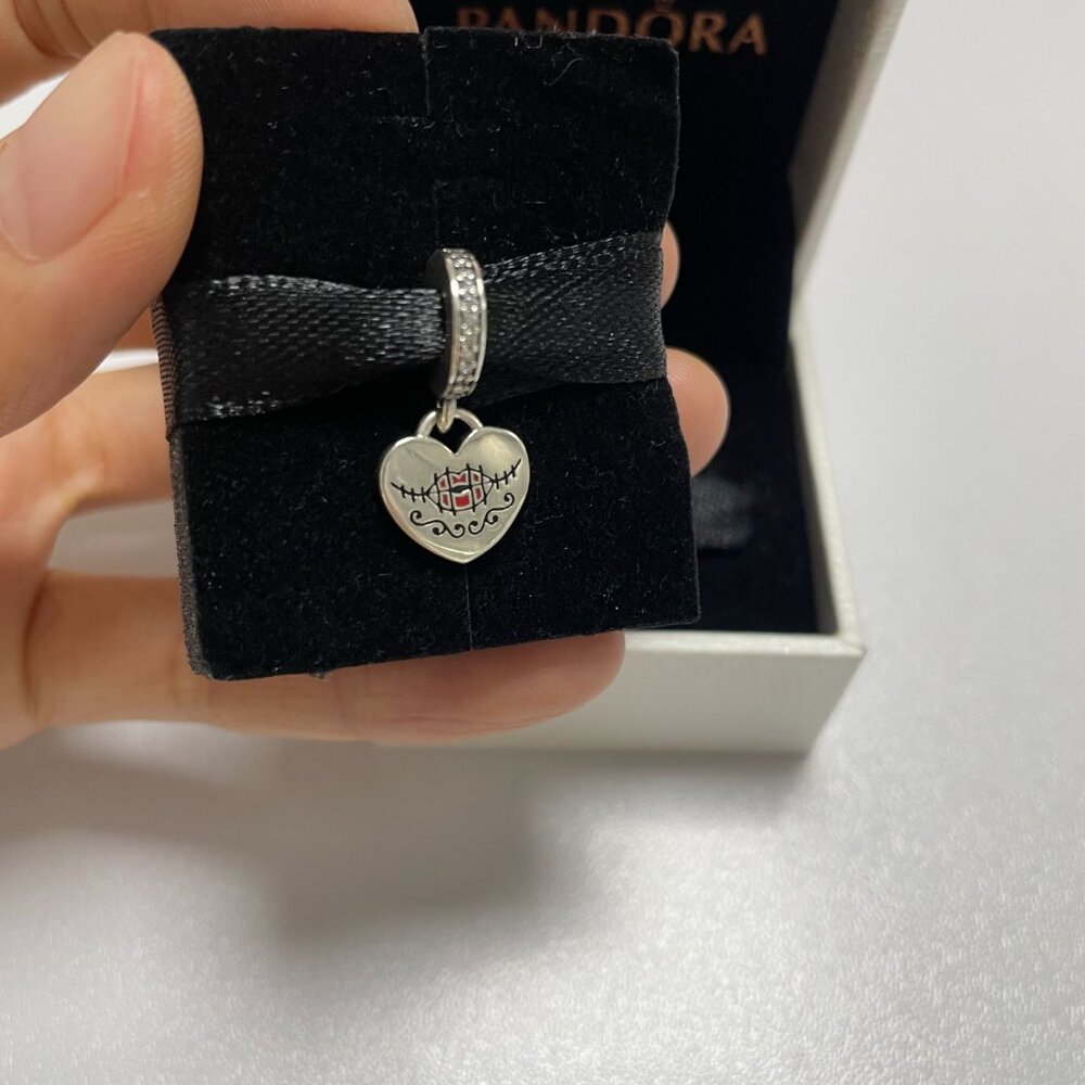 Pandora Sealed Lips (Day of the Dead Special Edition)